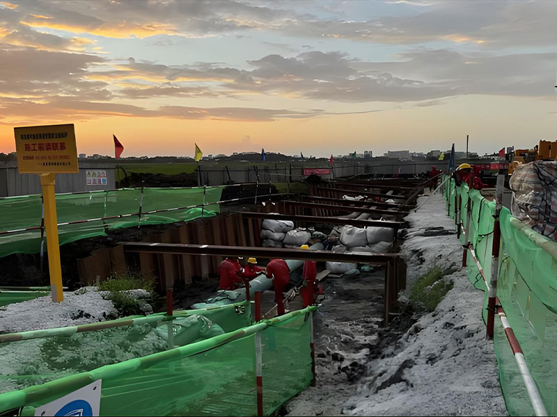 Crude Oil Pipeline Maintenance site layout with workers for Zhanjiang high-speed railway pipeline relocation