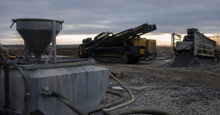 HDD drilling fluid being mixed at a horizontal directional drilling site